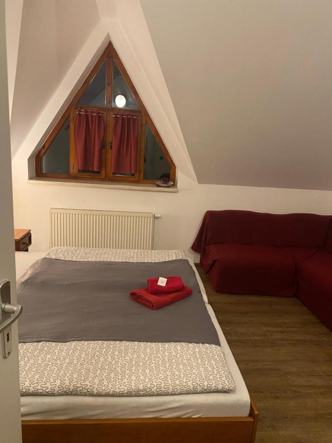 Restaurace U Vlkové Hotel Kamenice Esterno foto