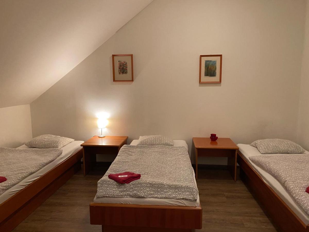 Restaurace U Vlkové Hotel Kamenice Esterno foto